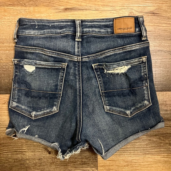 New AMERICAN EAGLE DENIM HI RISE SHORTIE STRETCH SHORTS DISTRESSED FRAY
Size 2 - Picture 2 of 6